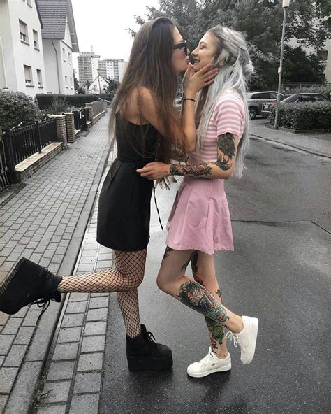 lesbian asseaters